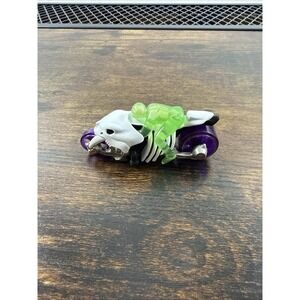 2004 Hot Wheels Thunder Cycles Bone Beast "CYBERTOOTH"  H0447 Purple Tires Rider